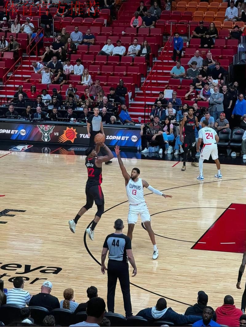 乔治回击质疑，近两场场均29分5篮板4助攻